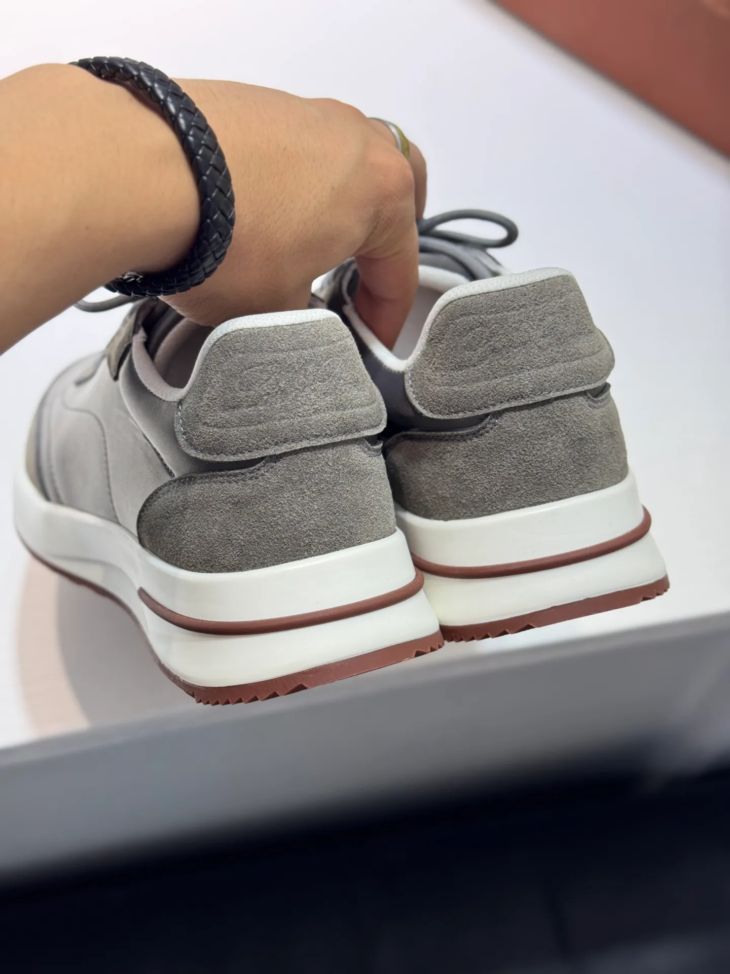 Men's men's shoes 💰440 [New style] 🪳🪳loro piana/LP material: The upper is made of umbrella cloth for routing. Anti-velvet fabric is wrapped on the front and back to ensure stability. The rear is equipped with a cushion to improve wearing comfort. Breathable mesh shoes. Stretch cloth lining𥚃. Latex mesh insole. TPU outsole. Code number: 38-44 (45 customized